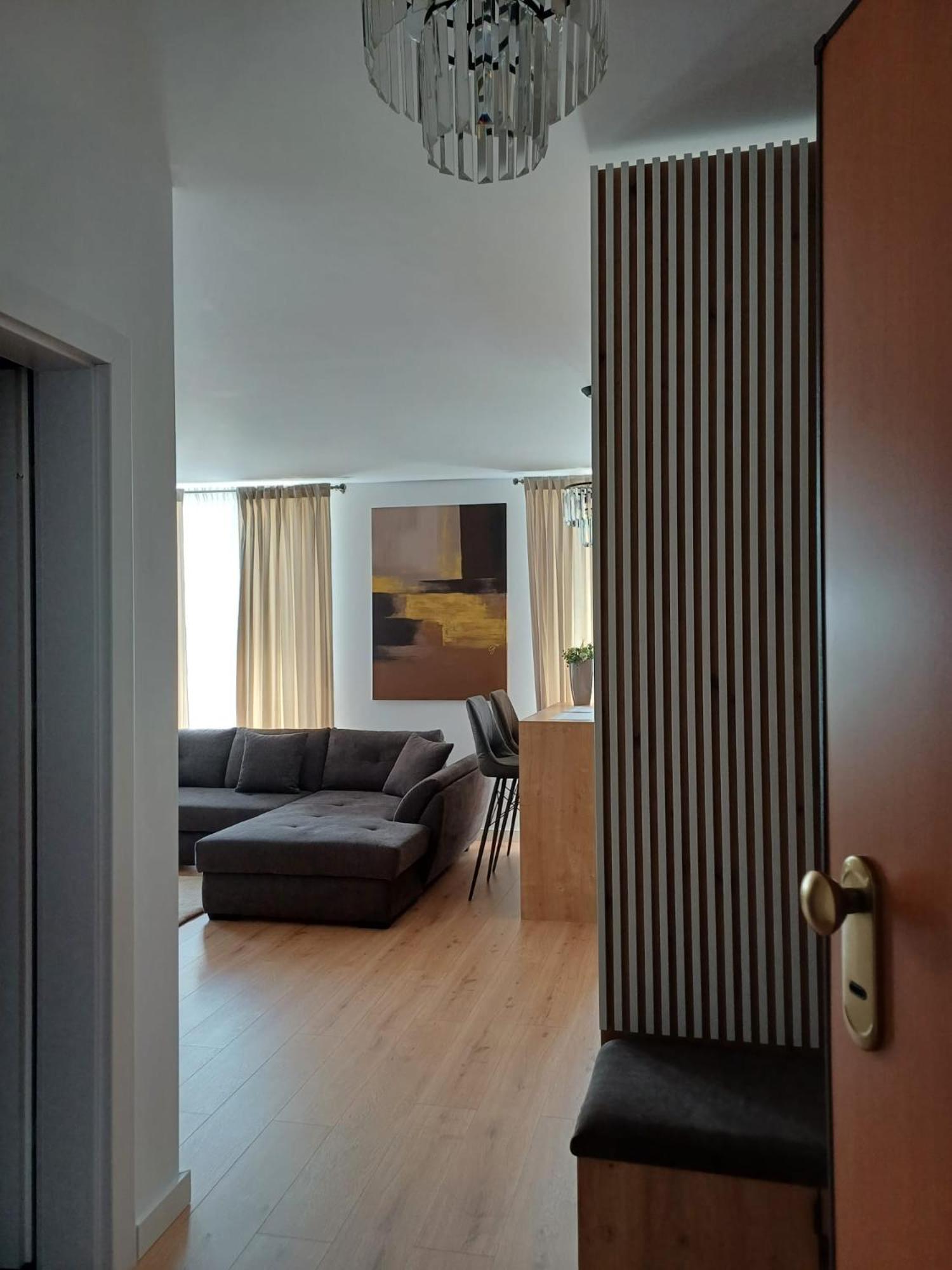 Dina - 68 Apartment Timişoara